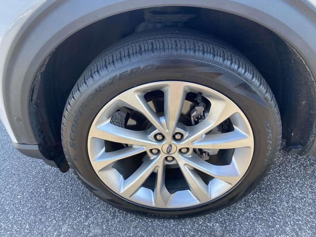 Certified 2023 Ford Explorer Platinum w/ Technology Package AWD/4WD image 4