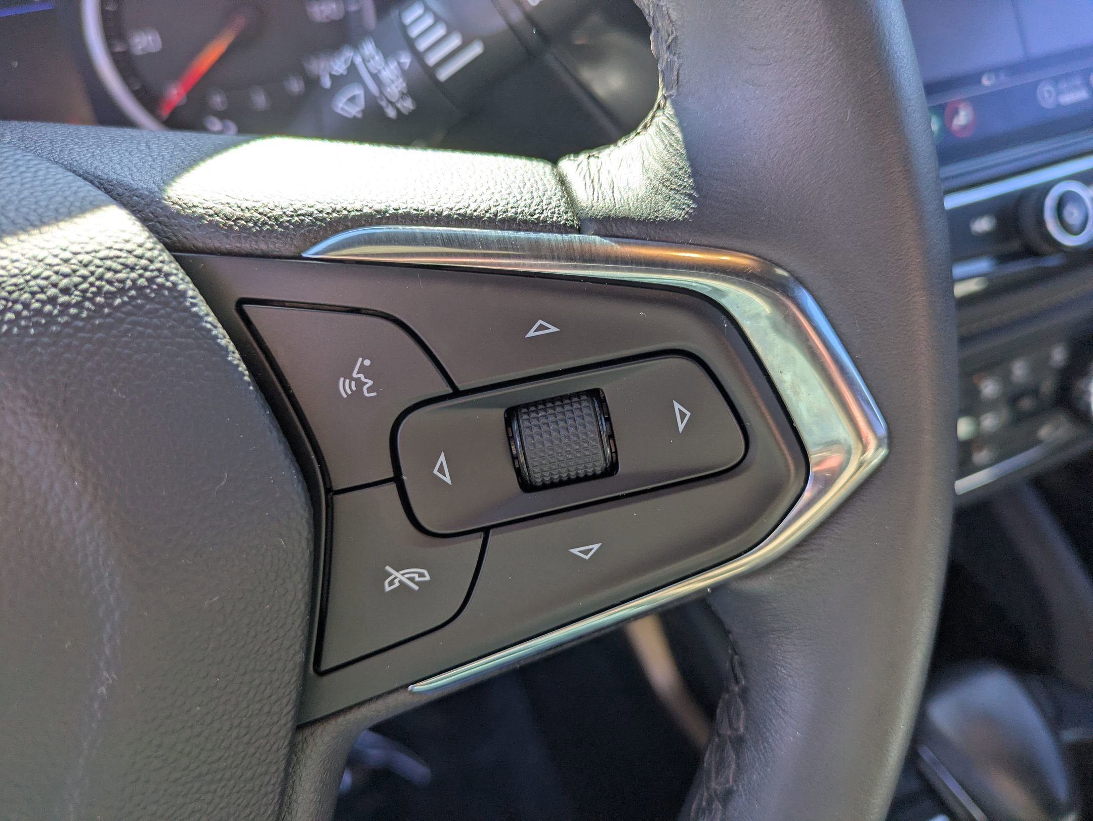 Used 2023 Chevrolet TrailBlazer ACTIV w/ Sun and Liftgate Package image 18