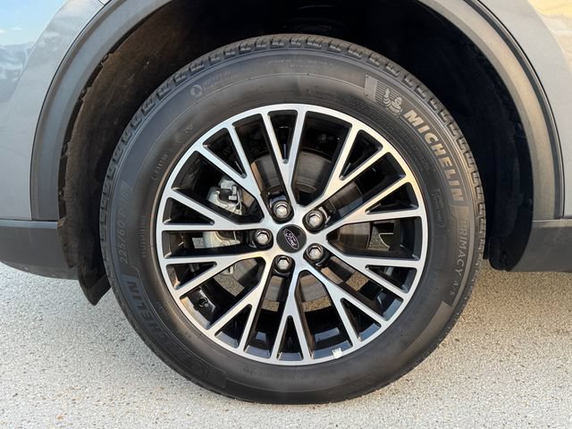 Certified 2024 Ford Escape SE w/ Class II Trailer Tow Package FWD image 10