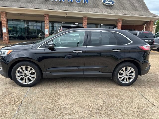 Certified 2024 Ford Edge Titanium AWD/4WD image 2