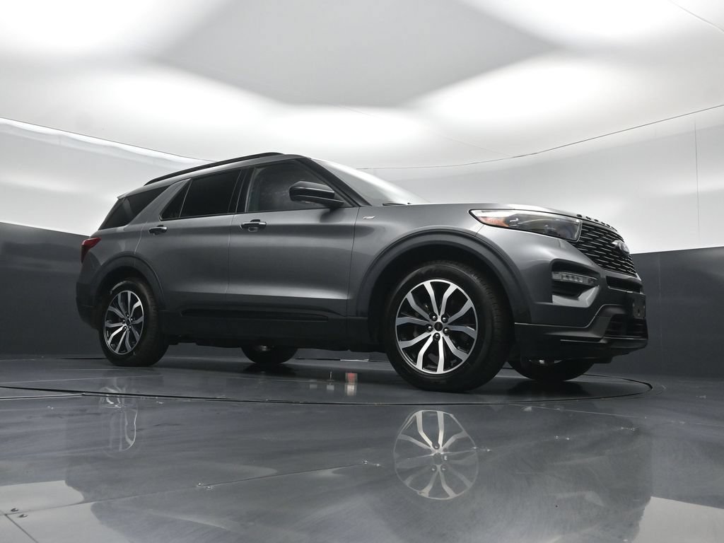 Certified 2023 Ford Explorer ST-Line w/ Class IV Trailer Tow Package RWD image 3