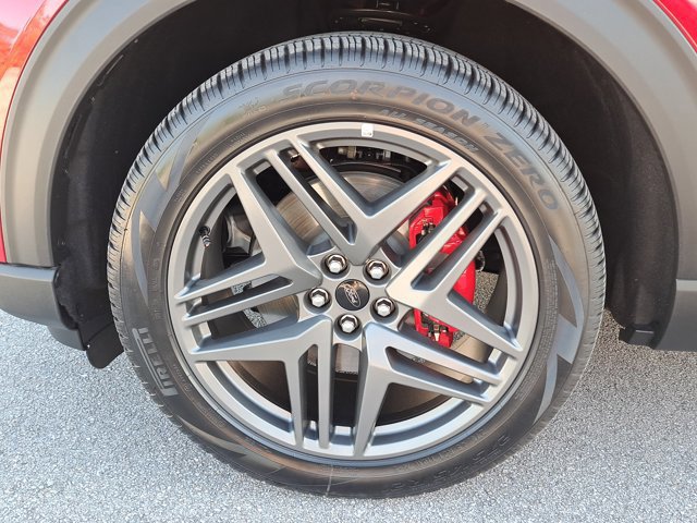 Certified 2025 Ford Explorer ST image 11