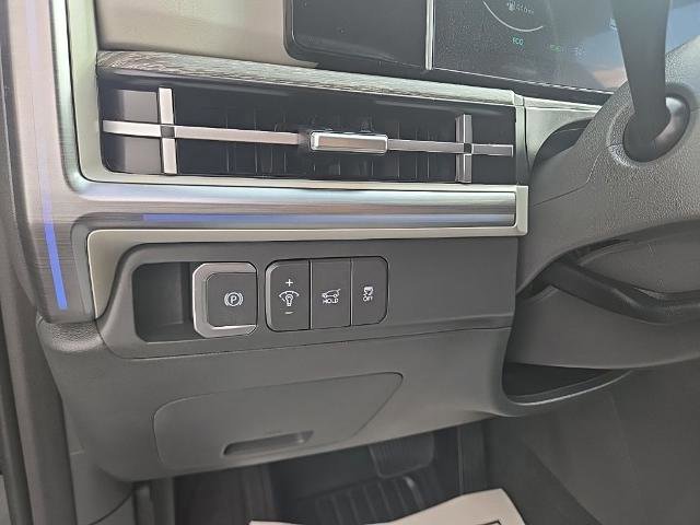 Used 2025 Hyundai Santa Fe Calligraphy image 17