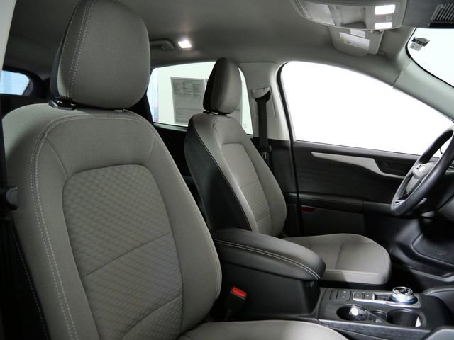 Certified 2022 Ford Escape SE w/ Cold Weather Package image 11