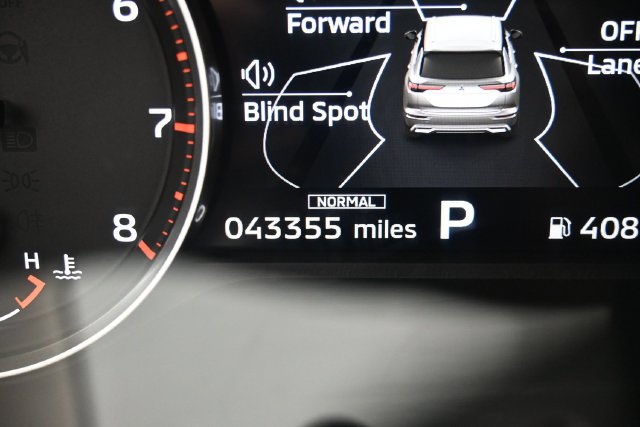 Used 2025 Mitsubishi Outlander SE FWD image 18