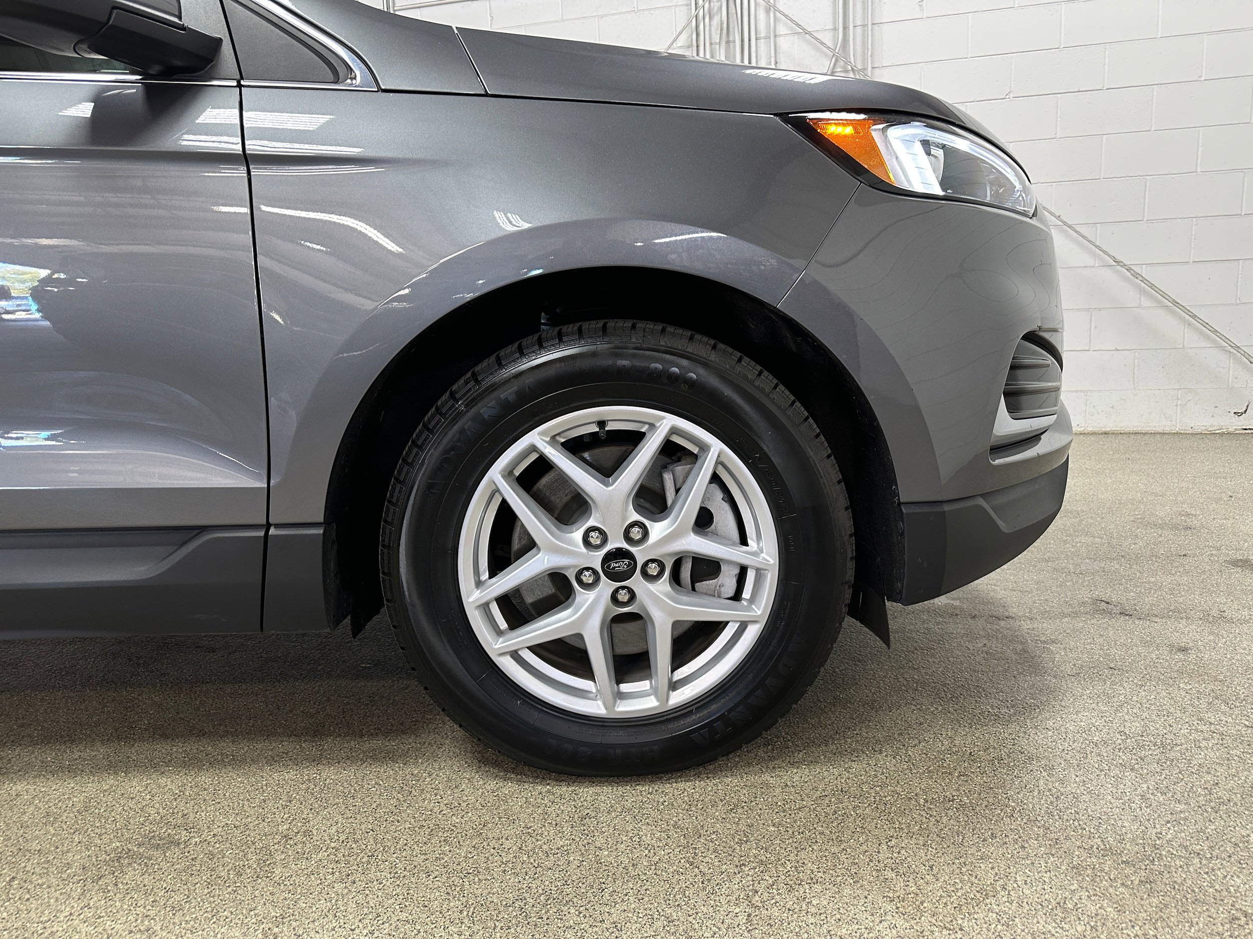 Certified 2024 Ford Edge SEL AWD/4WD image 29