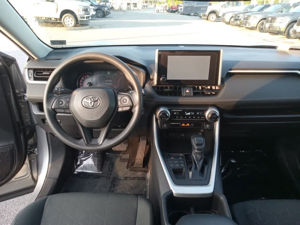Used 2023 Toyota RAV4 XLE AWD/4WD image 27