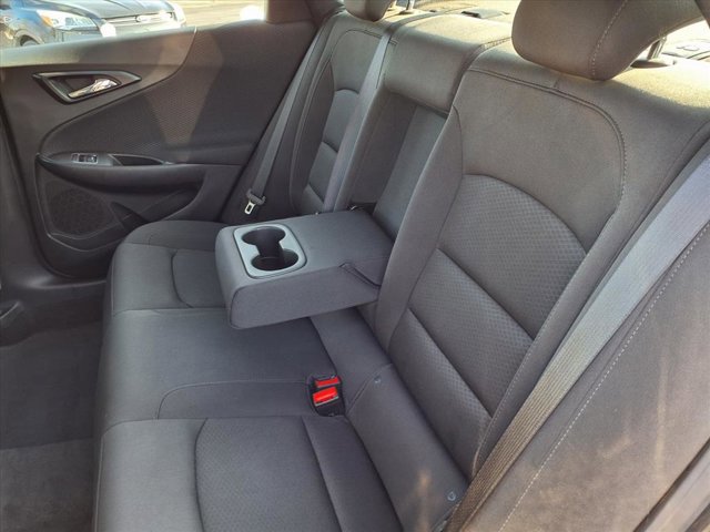 Used 2018 Chevrolet Malibu LT image 8