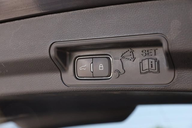 Certified 2024 Ford Explorer XLT w/ Equipment Group 202A AWD/4WD image 8