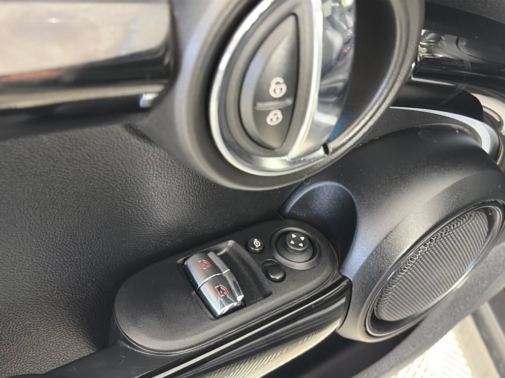 Used 2024 MINI Cooper S FWD image 25