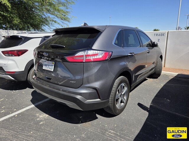 Certified 2024 Ford Edge SEL w/ Convenience Package AWD/4WD image 2