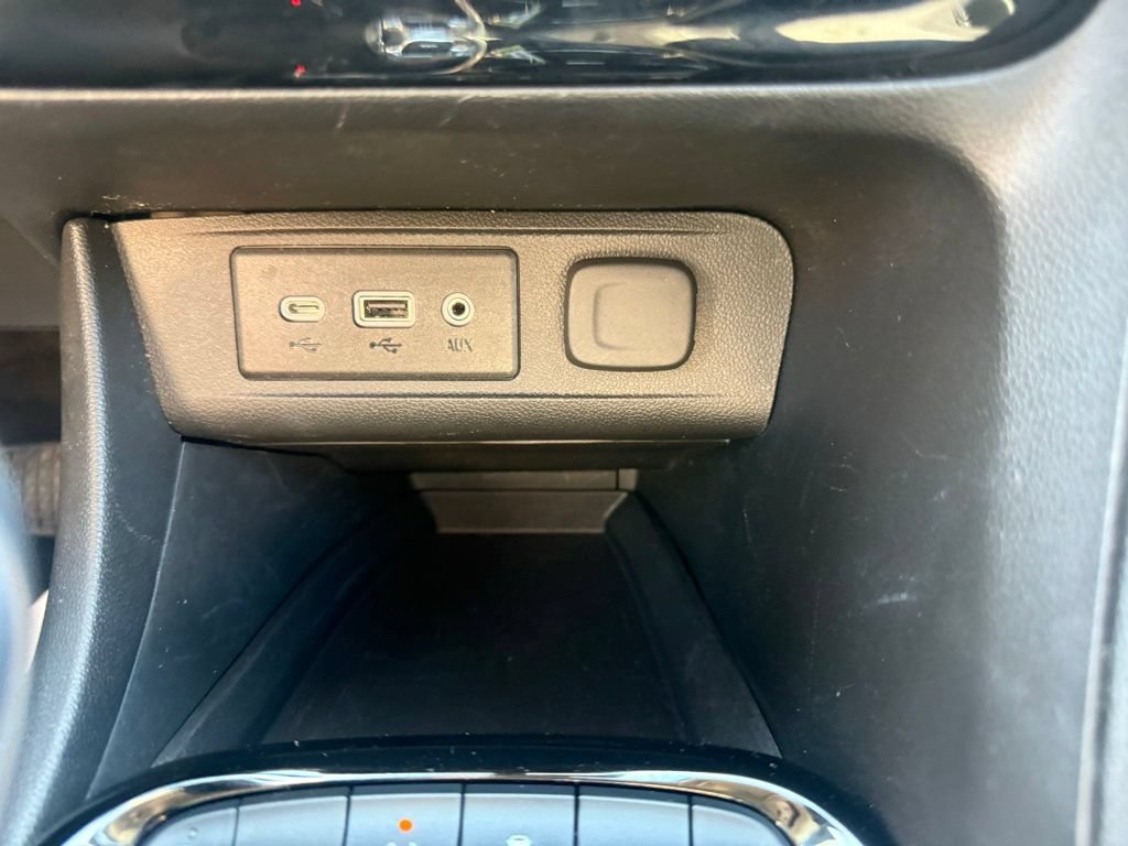 Used 2023 Buick Encore GX Preferred w/ Cold Weather Comfort Package FWD image 24
