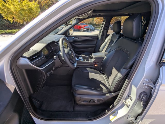 Used 2023 Jeep Grand Cherokee Altitude image 17