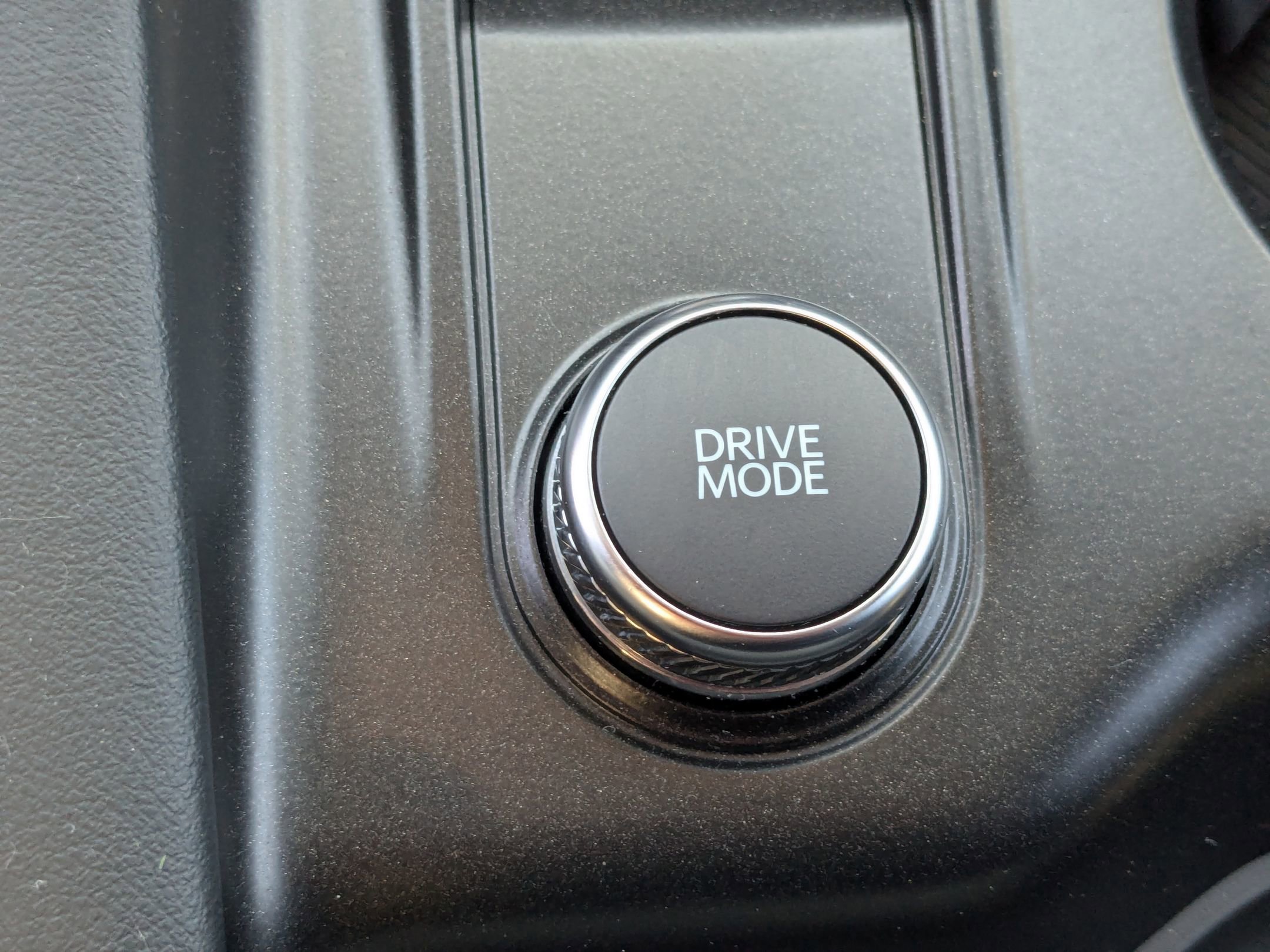 Certified 2025 Ford Explorer ST image 31