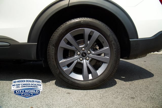 Certified 2023 Ford Explorer XLT w/ Equipment Group 202A AWD/4WD image 5