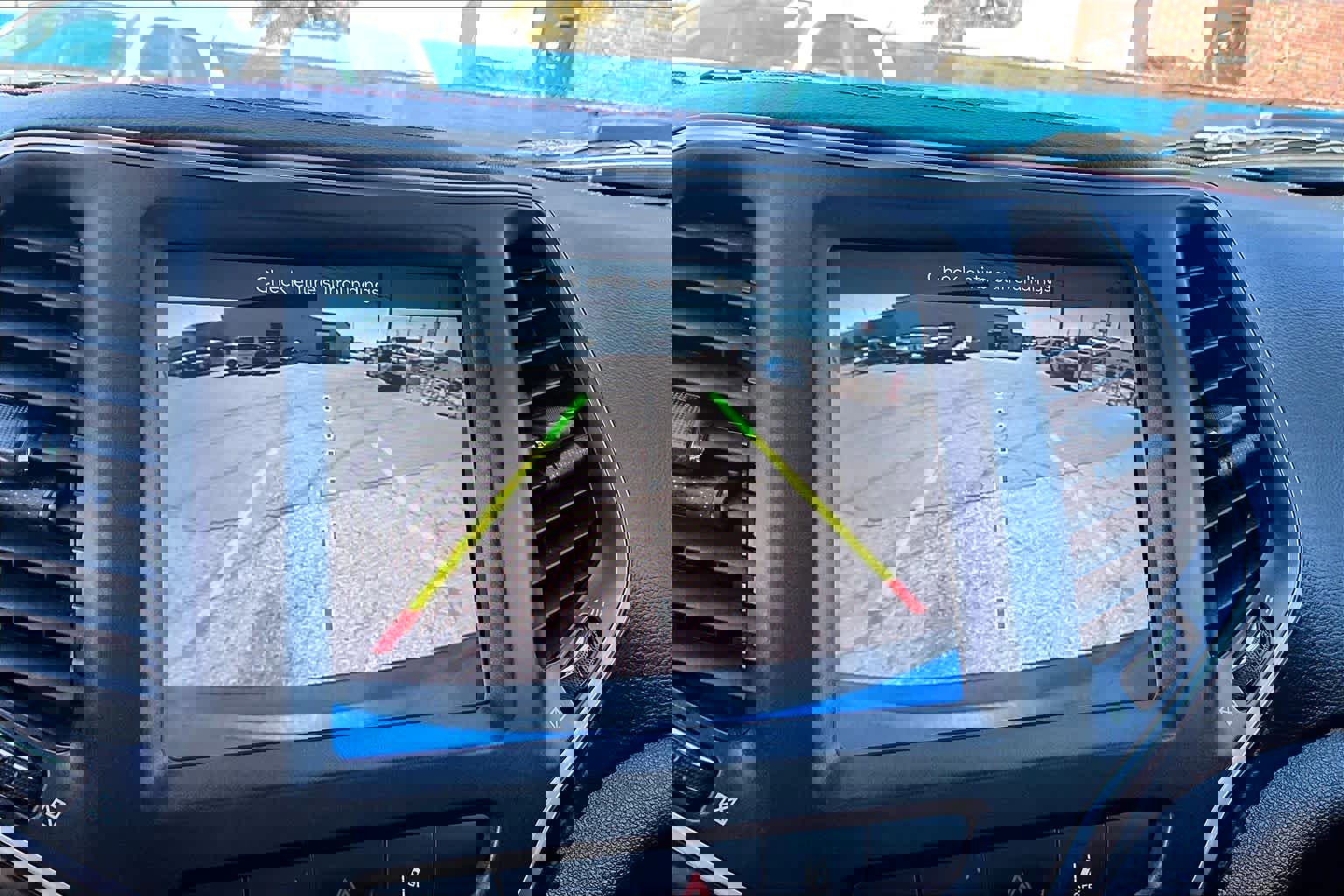 Used 2021 Jeep Cherokee Trailhawk w/ Technology Group image 26