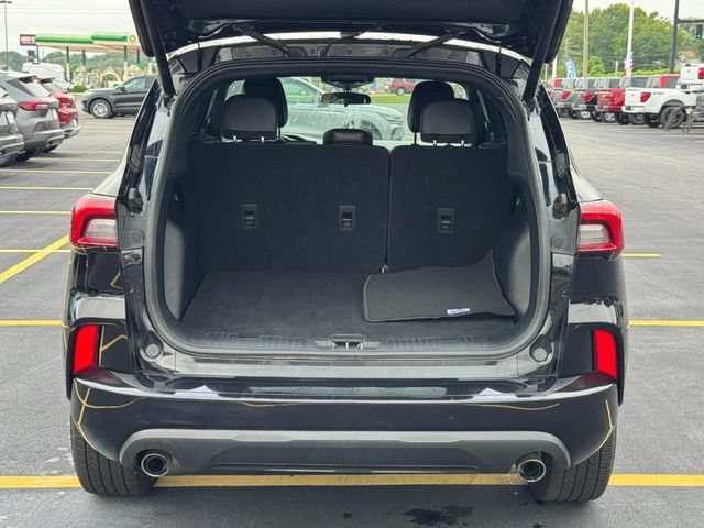 Certified 2024 Ford Escape ST-Line AWD/4WD image 5