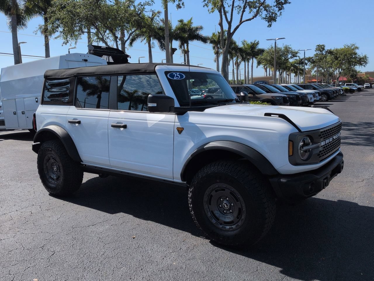 Certified 2025 Ford Bronco Badlands AWD/4WD image 2