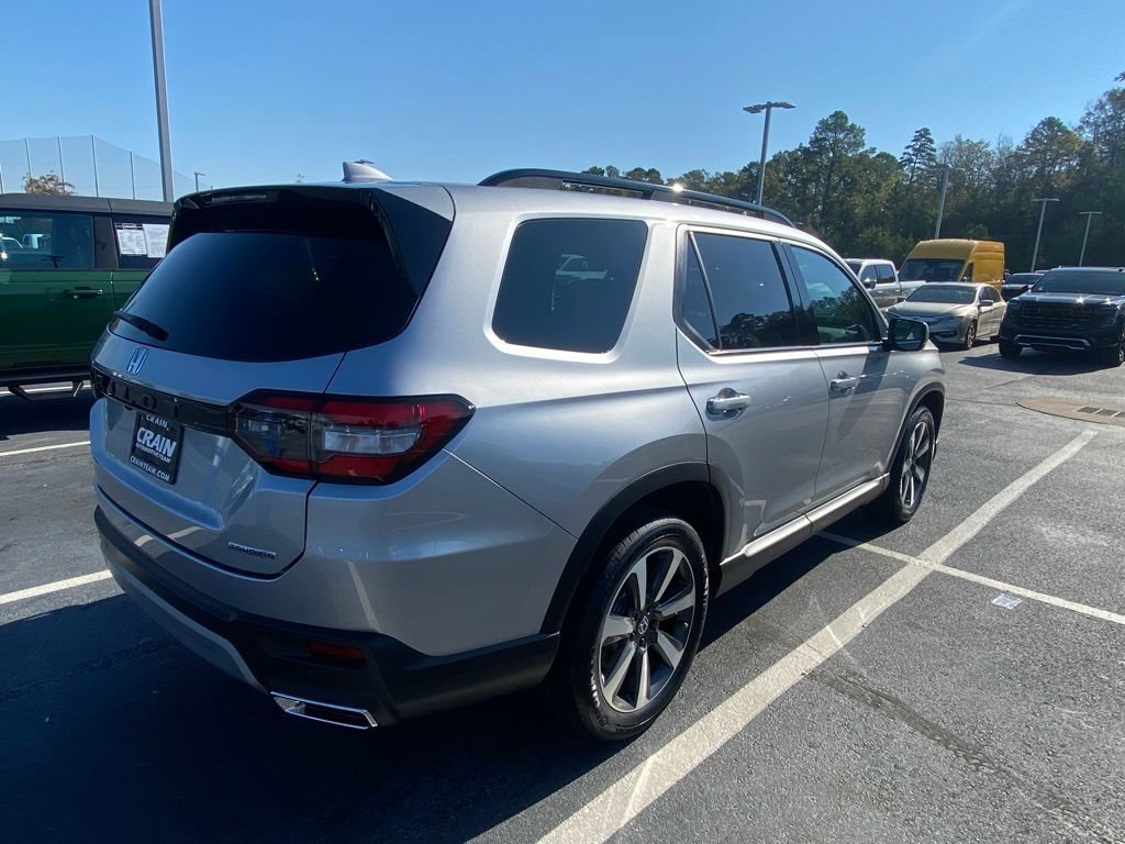 Used 2023 Honda Pilot Touring image 7