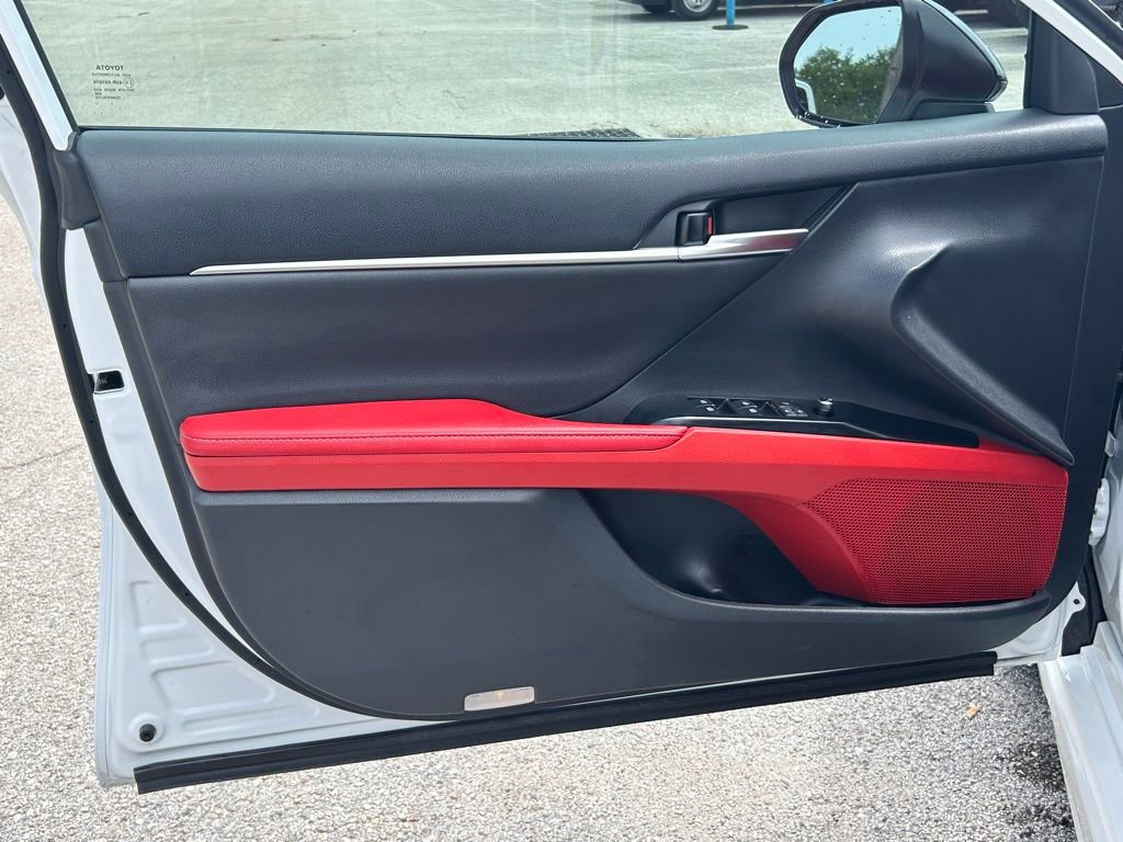 Used 2020 Toyota Camry XSE image 34