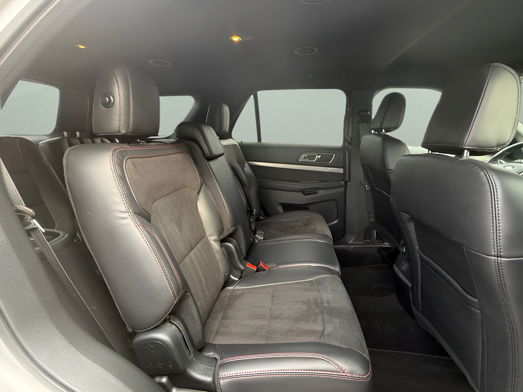 Certified 2019 Ford Explorer XLT w/ Equipment Group 202A AWD/4WD image 13