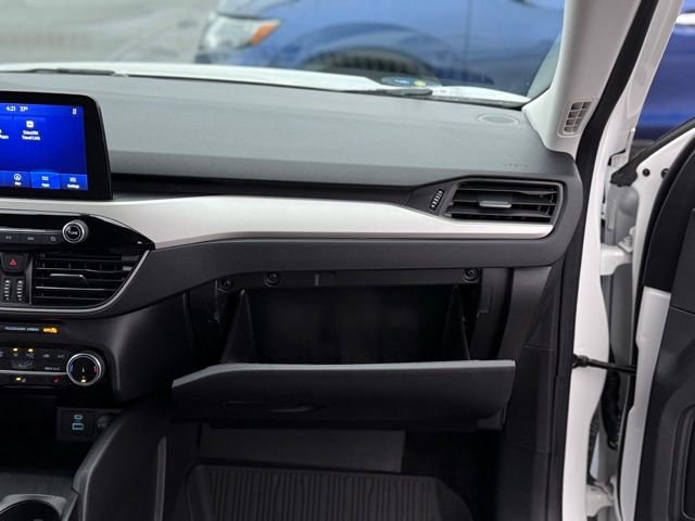 Certified 2022 Ford Escape SE w/ Cold Weather Package image 30