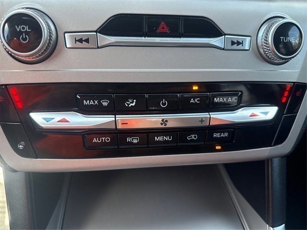 Certified 2023 Ford Explorer XLT w/ Equipment Group 202A image 28