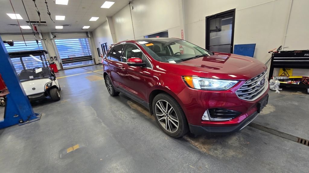 Certified 2019 Ford Edge Titanium w/ Cold Weather Package image 4