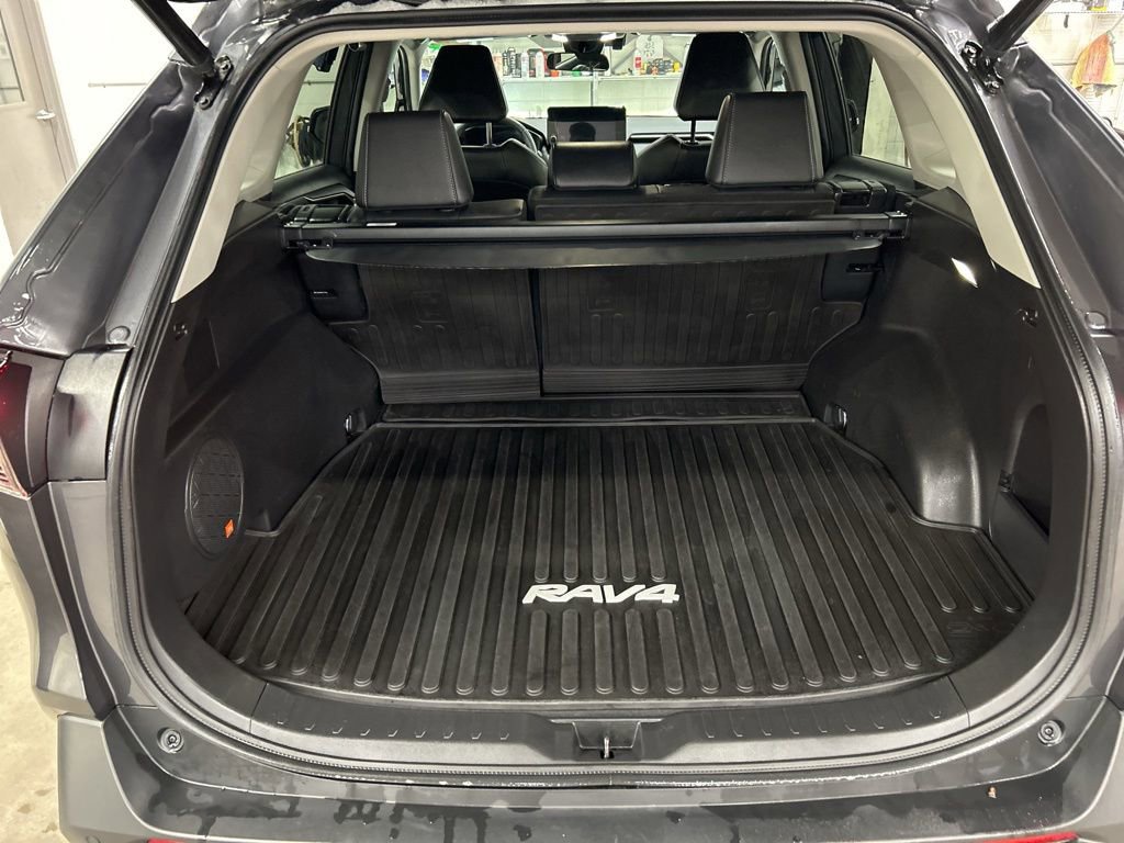 Used 2023 Toyota RAV4 XLE Premium AWD/4WD image 29