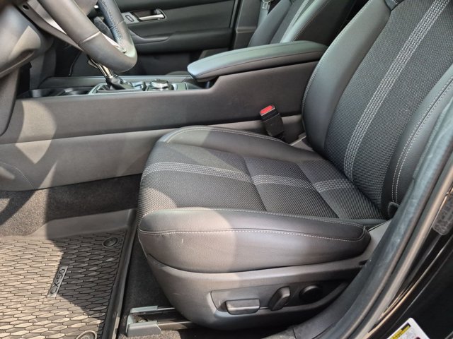 Used 2025 MAZDA CX-50 AWD 2.5 S w/ Premium Package image 17