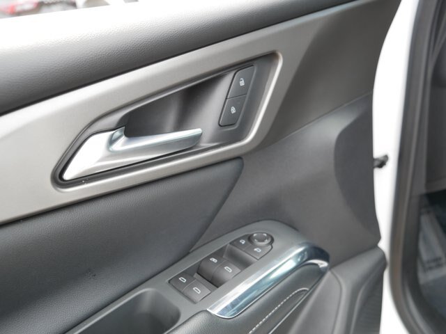Used 2026 Chevrolet Traverse LT AWD/4WD image 16