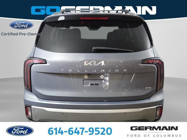 Used 2024 Kia Telluride EX w/ EX Captain's Chair Package image 8