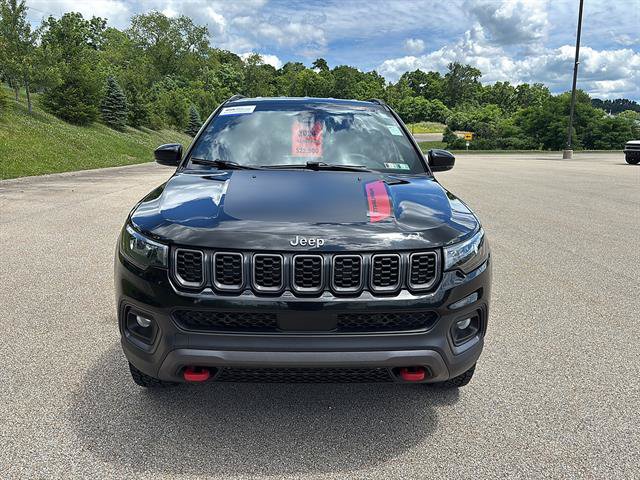 Used 2024 Jeep Compass Trailhawk AWD/4WD image 7
