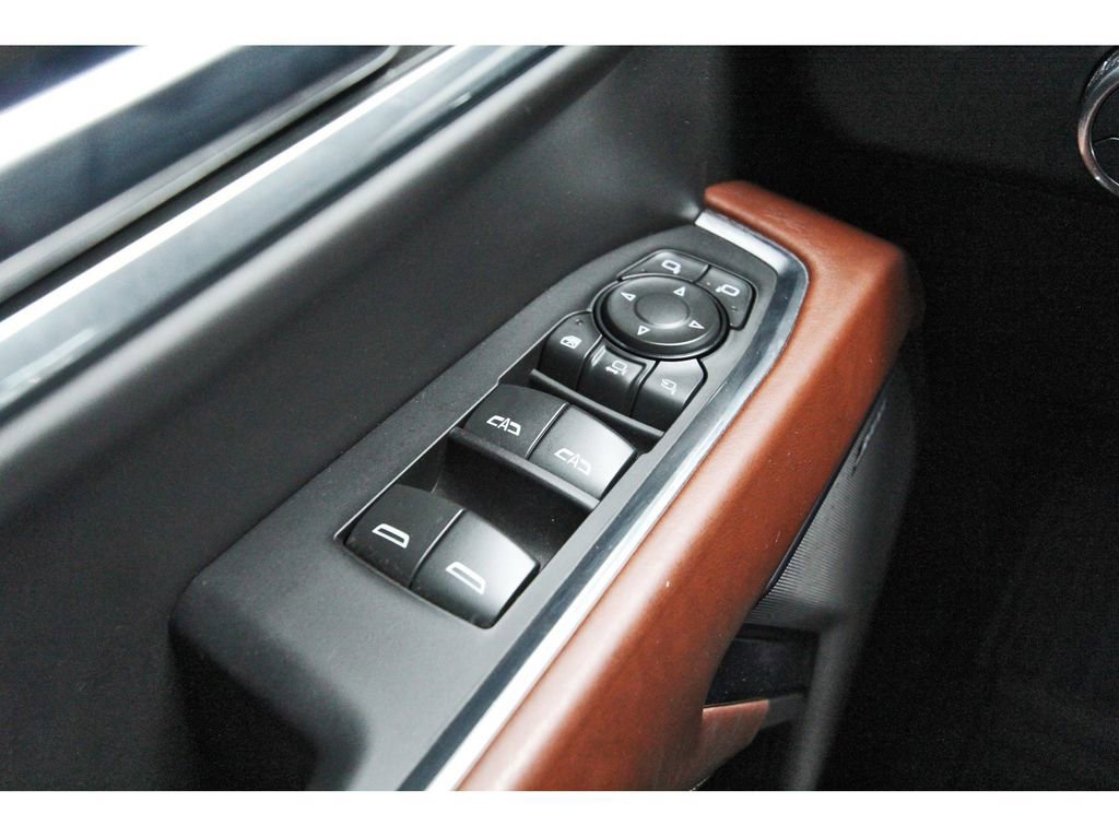 Used 2024 GMC Sierra 3500 Denali Ultimate AWD/4WD image 21