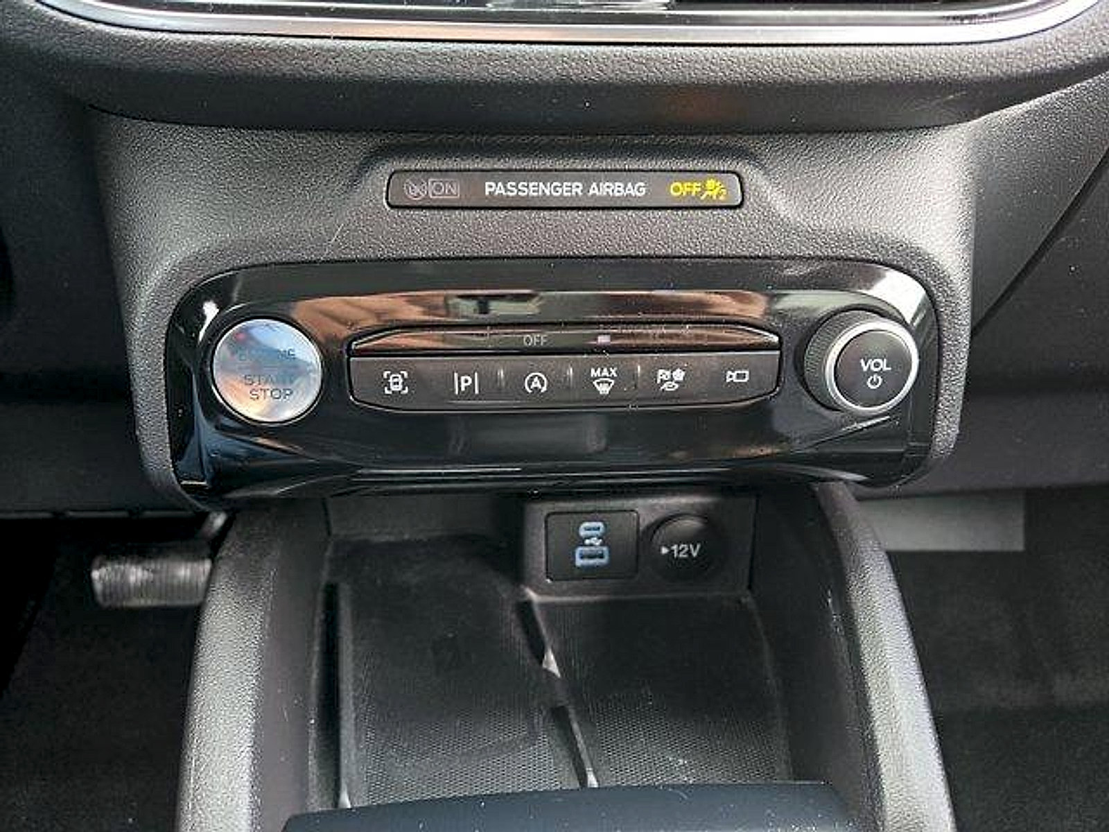 Certified 2023 Ford Escape Platinum AWD/4WD image 20