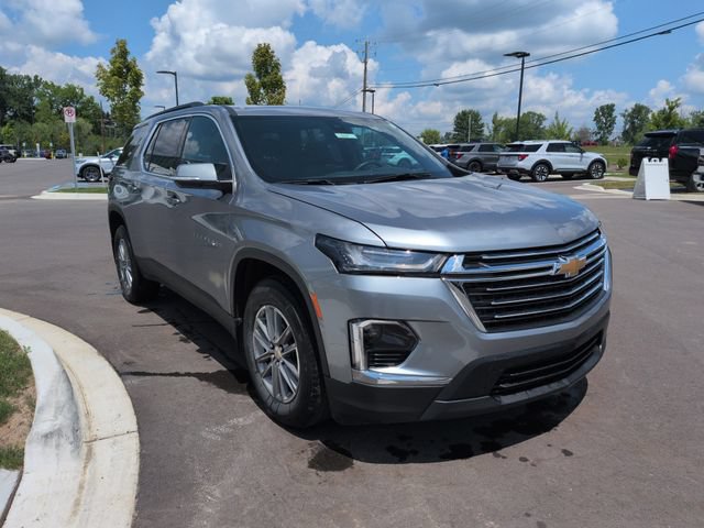 Used 2023 Chevrolet Traverse LT FWD image 7