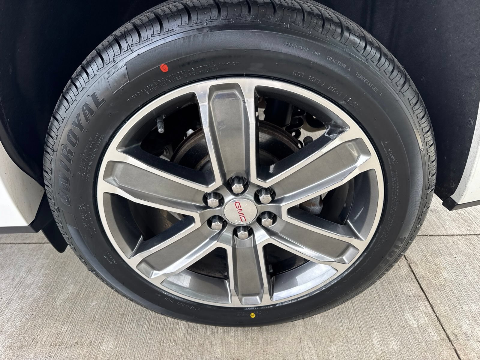 Used 2019 GMC Acadia Denali AWD/4WD image 20