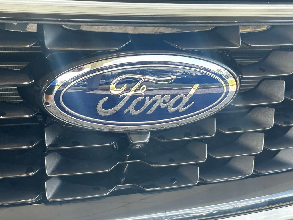 Certified 2024 Ford Escape SE w/ PHEV Premium Package FWD image 20