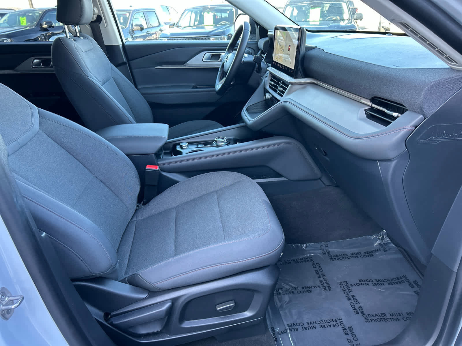 Certified 2025 Ford Explorer Active image 18