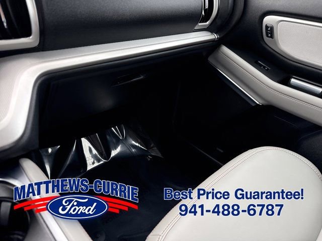 Certified 2025 Ford Expedition Active AWD/4WD image 26
