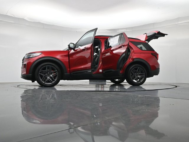 Certified 2025 Ford Explorer ST AWD/4WD image 59