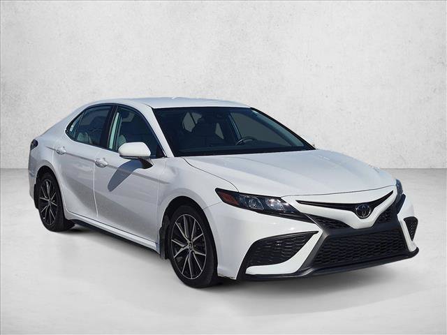 Used 2024 Toyota Camry SE AWD/4WD image 3