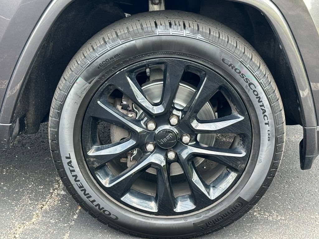 Used 2020 Jeep Grand Cherokee Altitude AWD/4WD image 45
