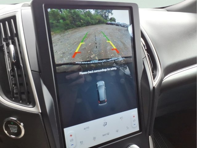 Certified 2024 Ford Edge ST-Line AWD/4WD image 18