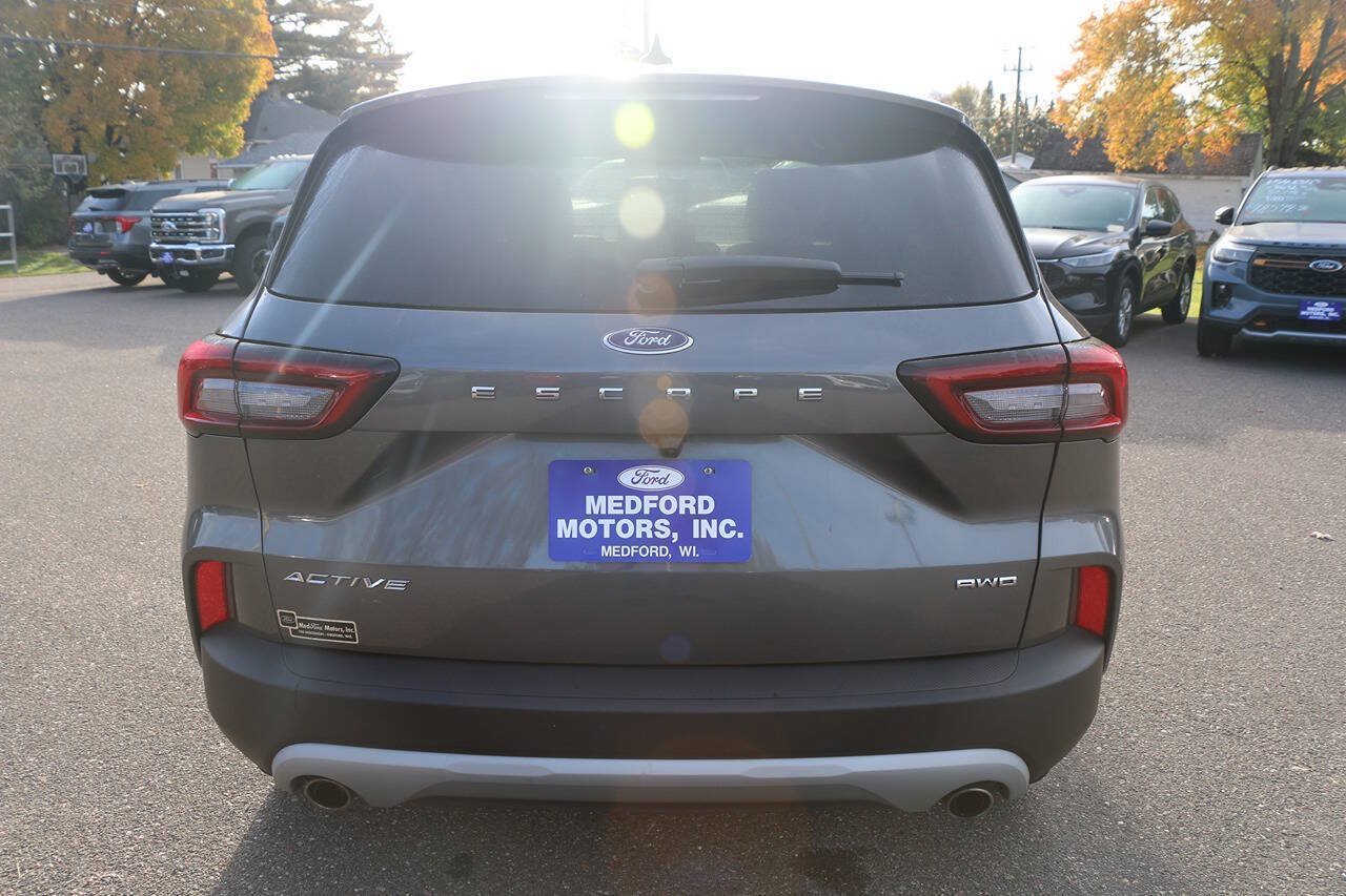Certified 2024 Ford Escape Active AWD/4WD image 4