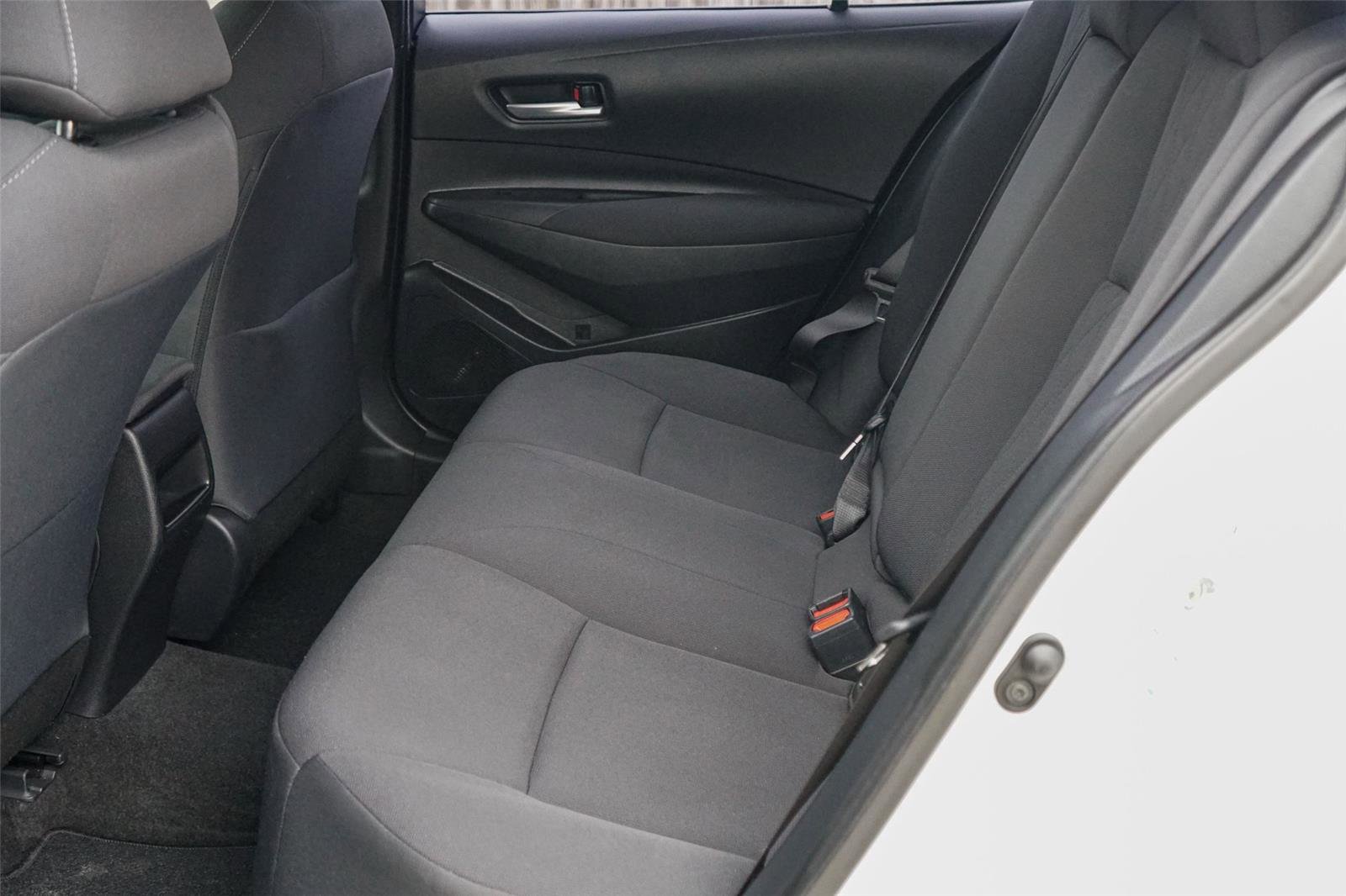 Used 2020 Toyota Corolla LE FWD image 22