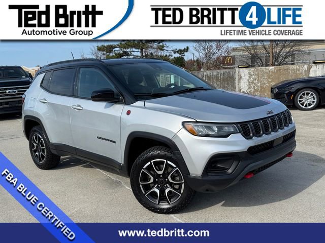 Used 2025 Jeep Compass Trailhawk