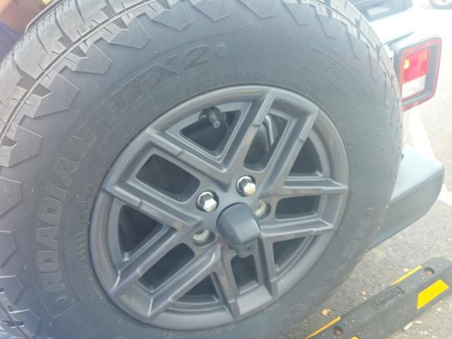 Used 2024 Jeep Wrangler Unlimited Sport AWD/4WD image 19