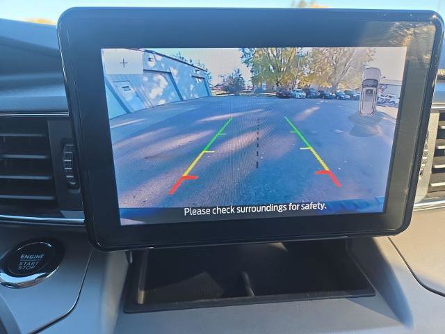 Certified 2022 Ford Explorer XLT w/ Equipment Group 202A image 22