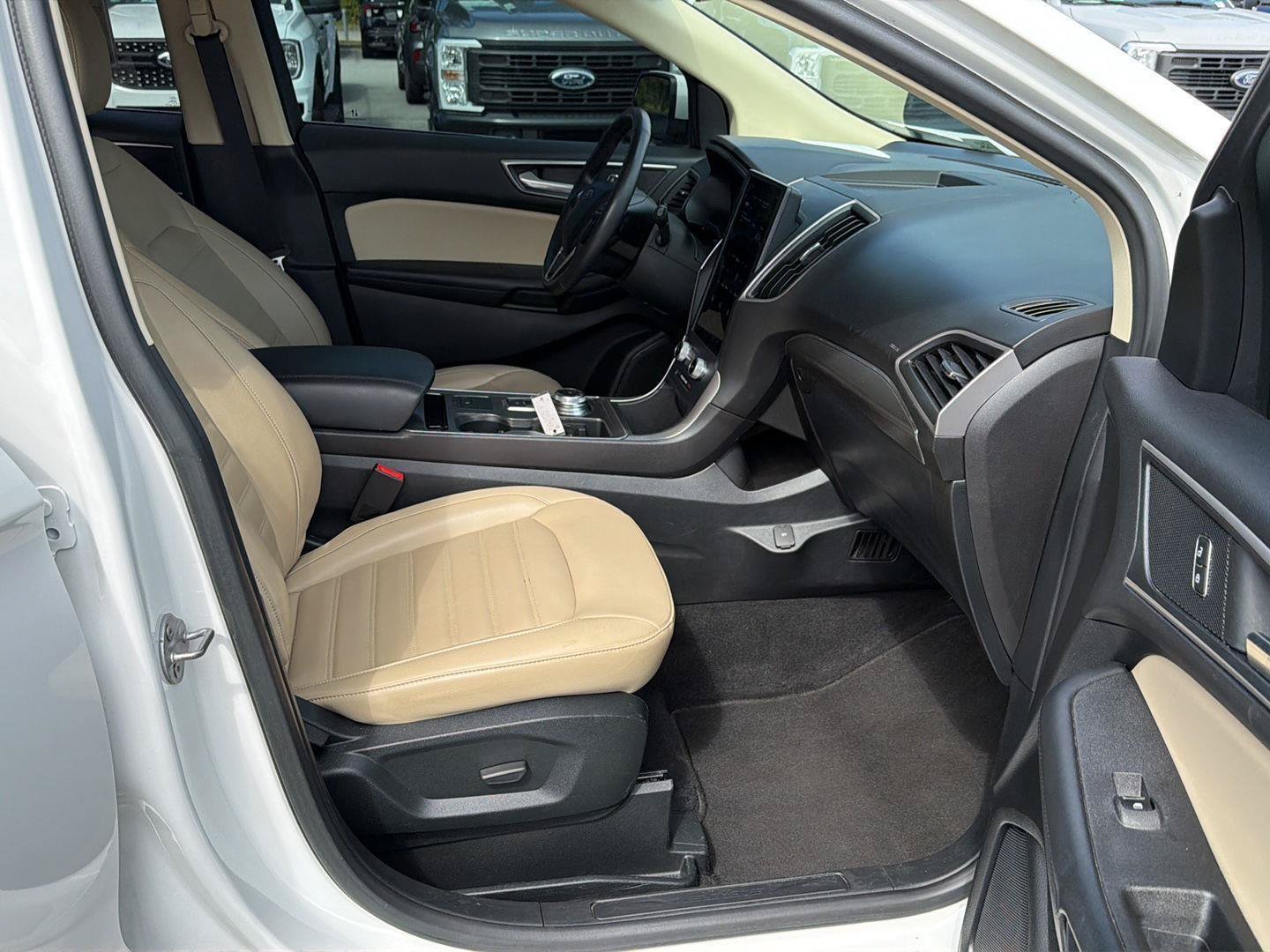 Certified 2022 Ford Edge SEL w/ Convenience Package AWD/4WD image 13